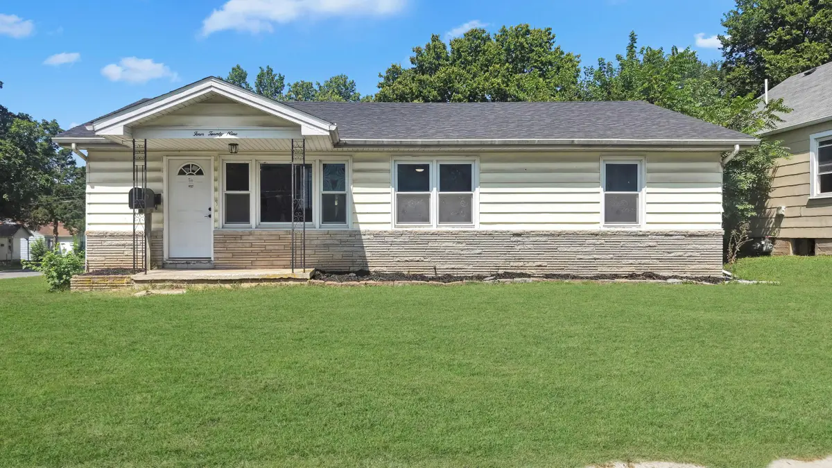 429 S West Avenue, Springfield, MO 65806 - #1
