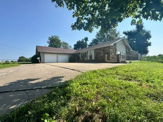 1688 S State Highway Mm, Springfield, MO 65802 - #1
