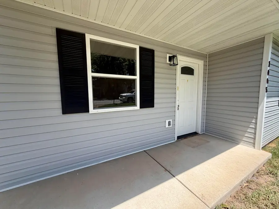 1005 W Cass Avenue, West Plains, MO 65775 - #2