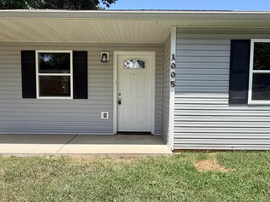 1005 W Cass Avenue, West Plains, MO 65775 - #3