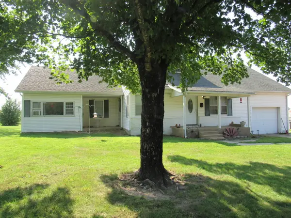 419 State Road H, Elkland, MO 65644