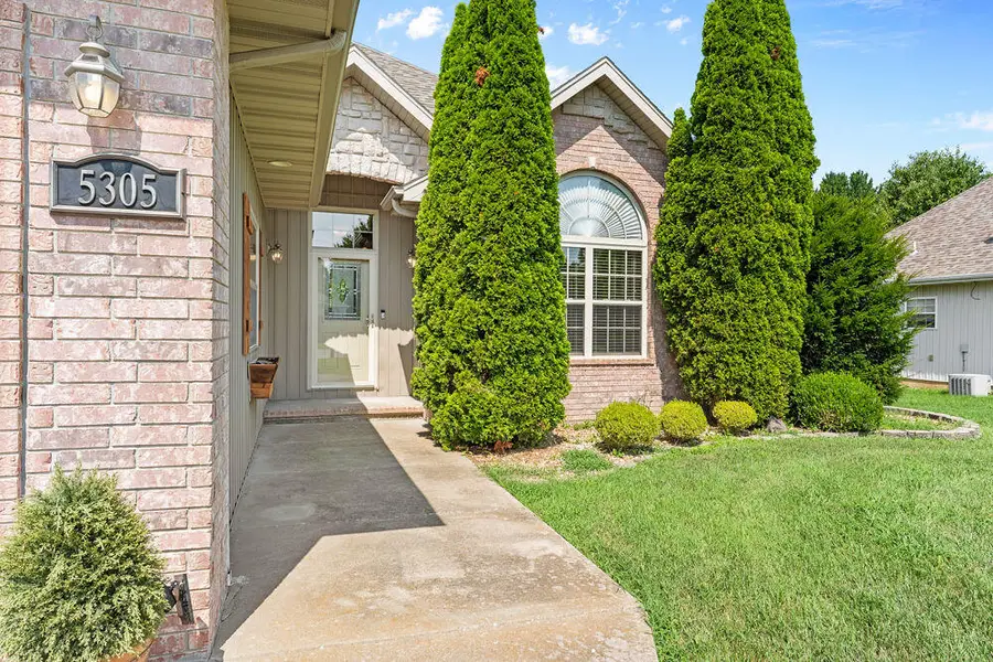 5305 N 11th Avenue, Ozark, MO 65721 - #3