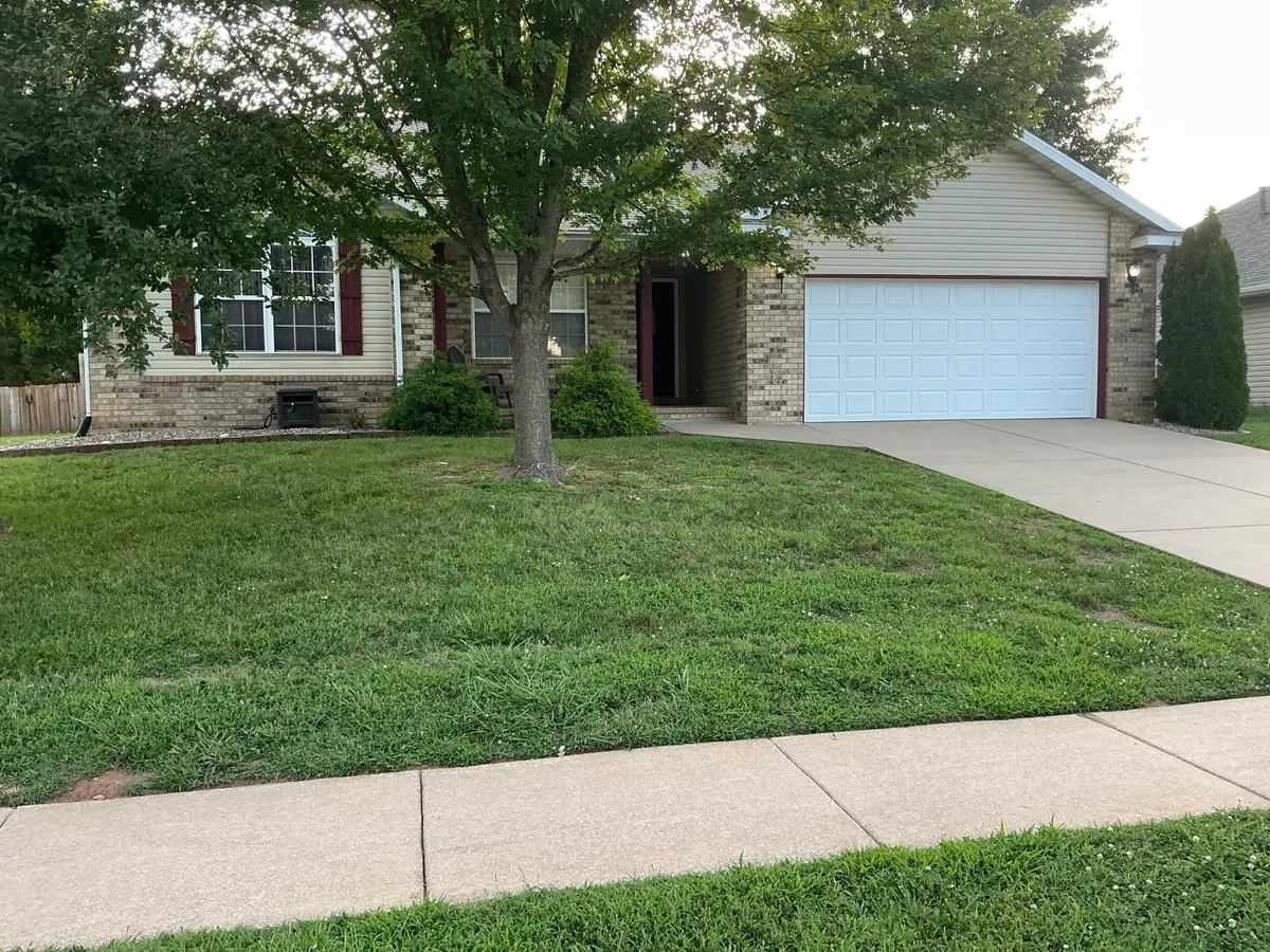 1673 S Fisk Avenue, Springfield, MO 65802 - #1
