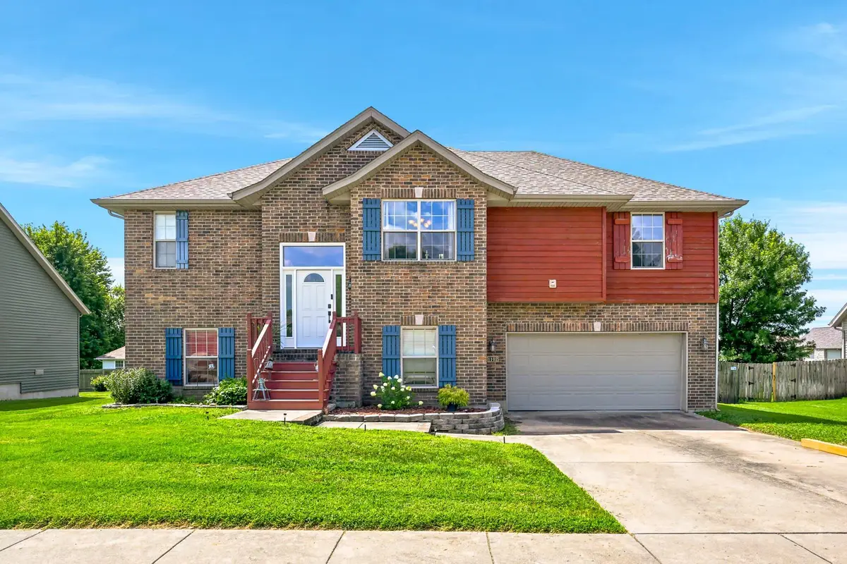 1102 E Cobblestone Drive, Ozark, MO 65721 - #1