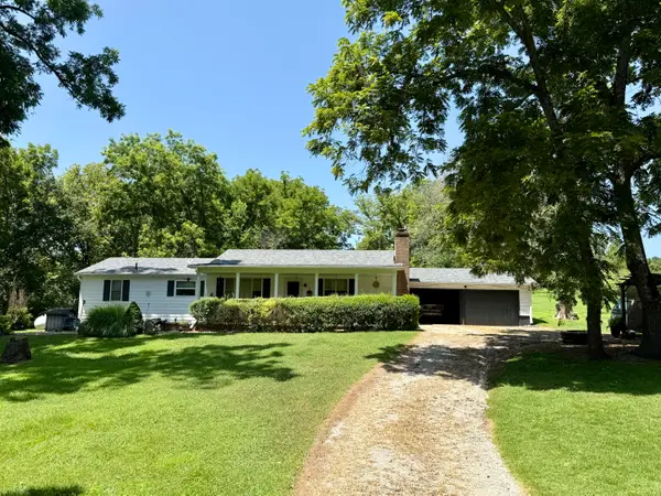 2735 Co Road #Aj-435, Ava, MO 65608