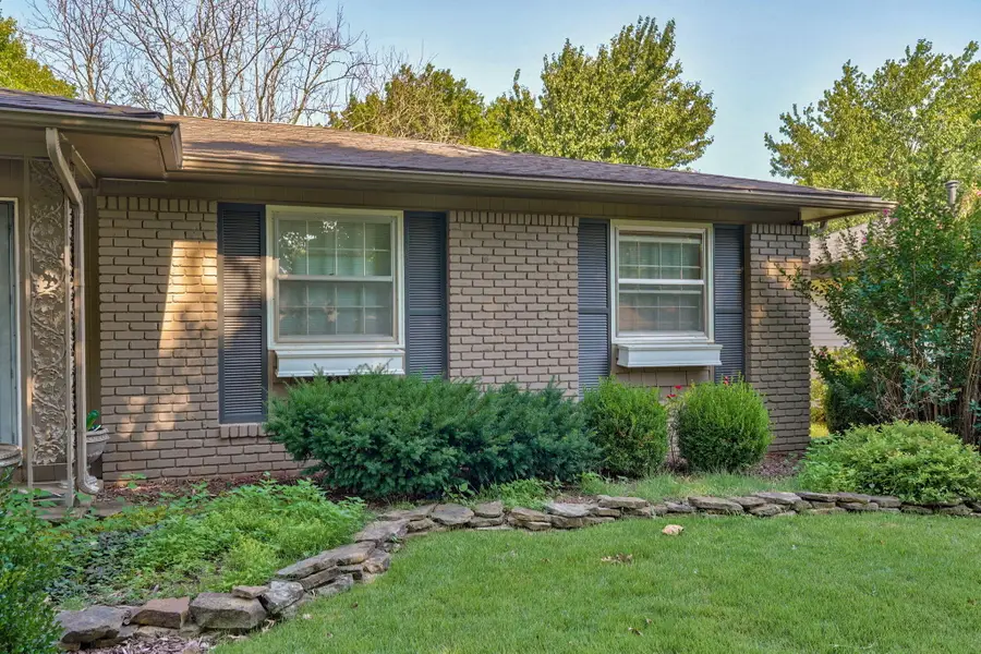 2444 S Mccann Avenue, Springfield, MO 65804 - #3