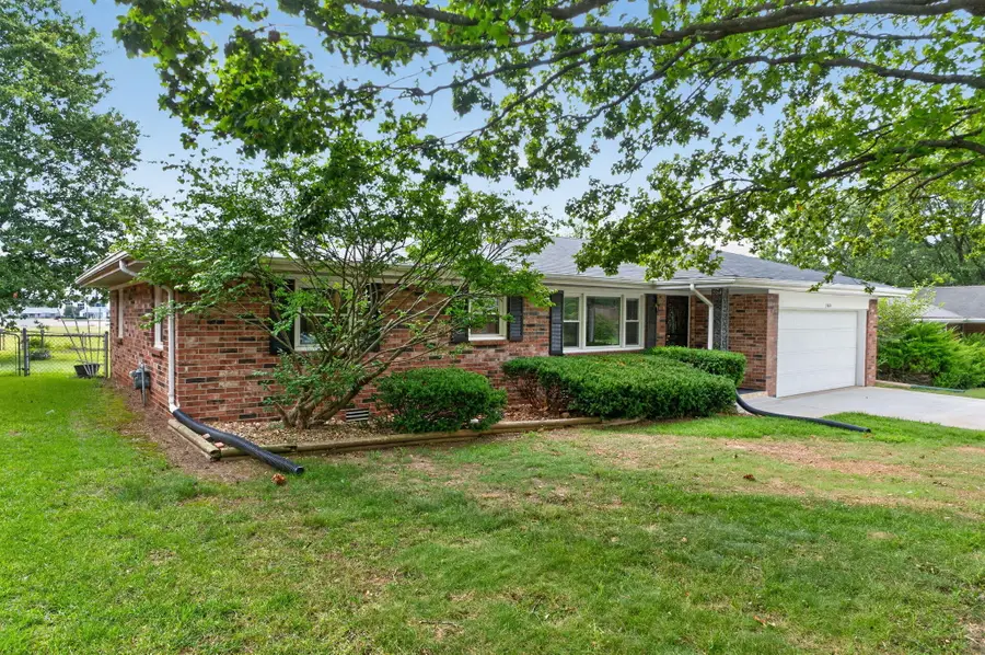 3444 N Fremont Avenue, Springfield, MO 65803 - #3