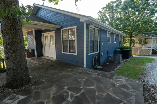 306 Deer Park Circle, Kimberling City, MO 65686