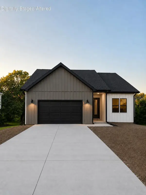 2045 S Diego Court, Bolivar, MO 65613