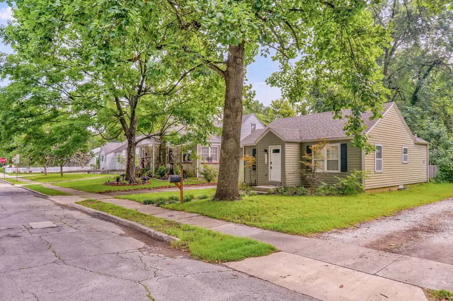 1210 S Pennsylvania Avenue, Springfield, MO 65807 - #2