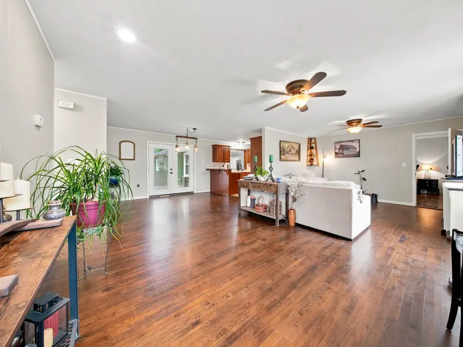 105 E Meadowbrook Avenue, Clever, MO 65631 - #3
