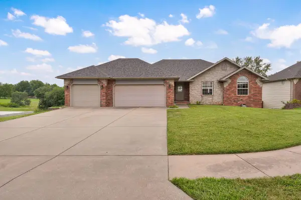 3582 N Thistlewood Court, Springfield, MO 65803