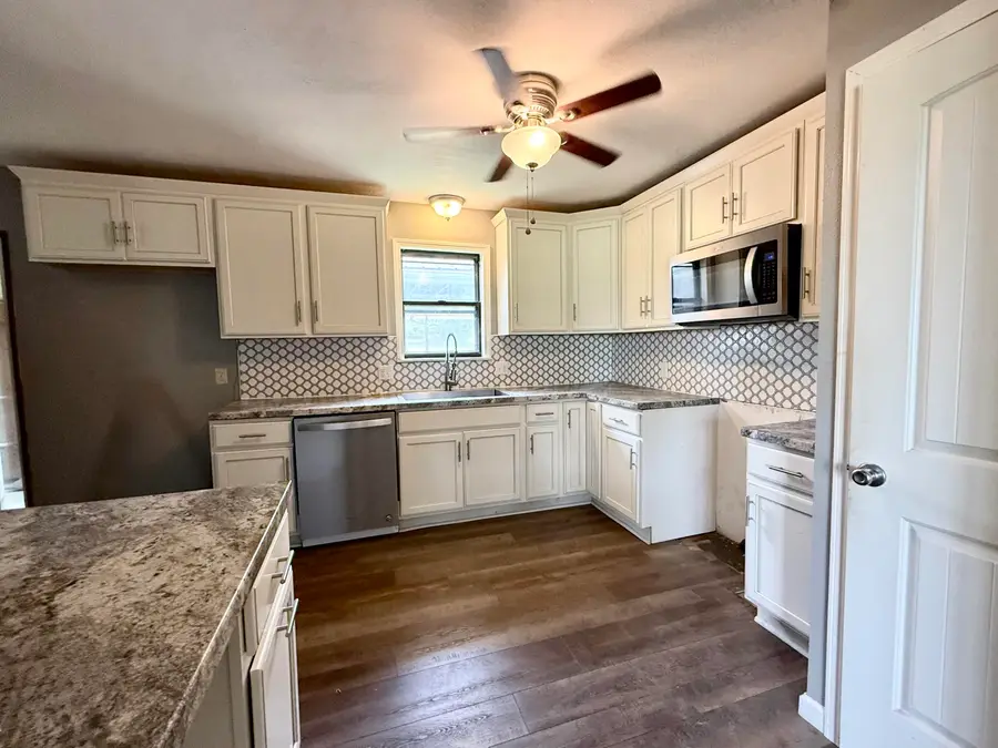 136 S Airport Road, Houston, MO 65483 - #3