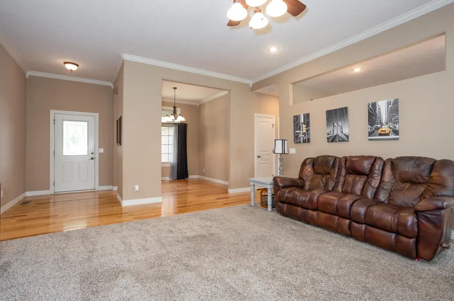 1110 E Charles Street, Republic, MO 65738 - #3