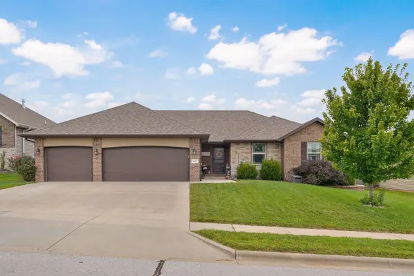 1657 N Kingfisher Drive, Nixa, MO 65714
