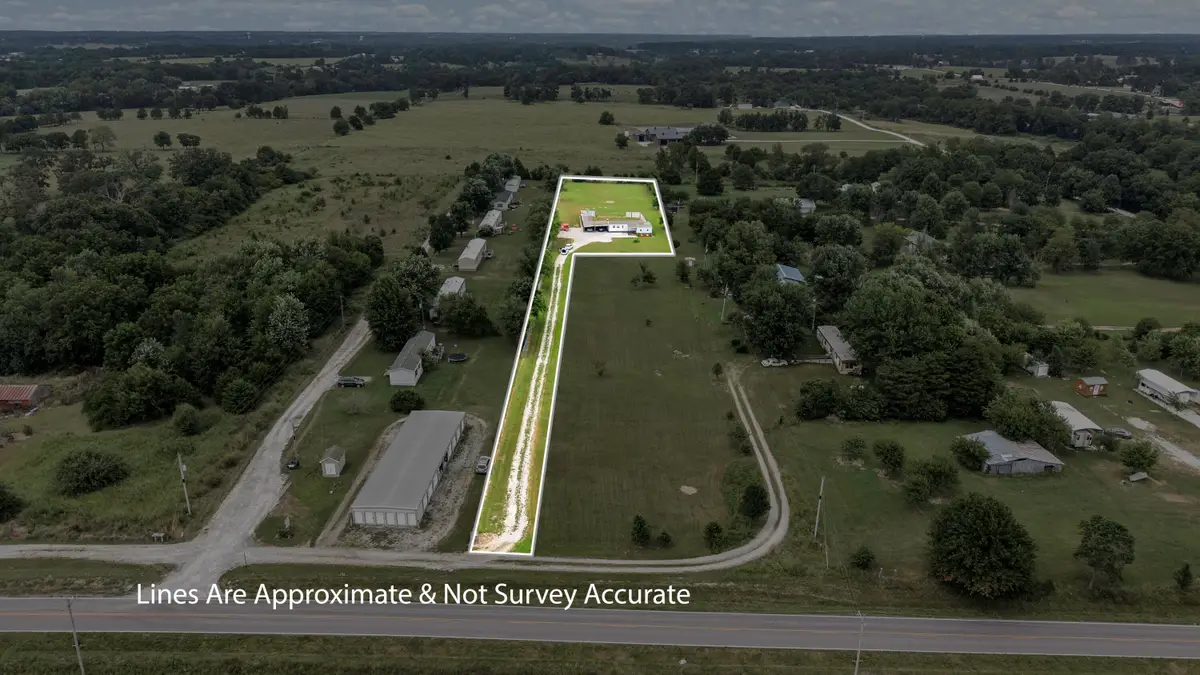 11318 Private Road 2207, Cassville, MO 65625 - #1