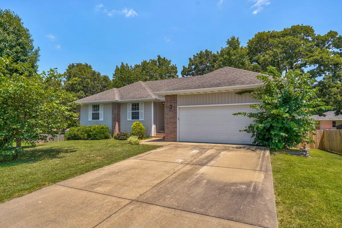 208 Spruce Avenue, Clever, MO 65631 - #1