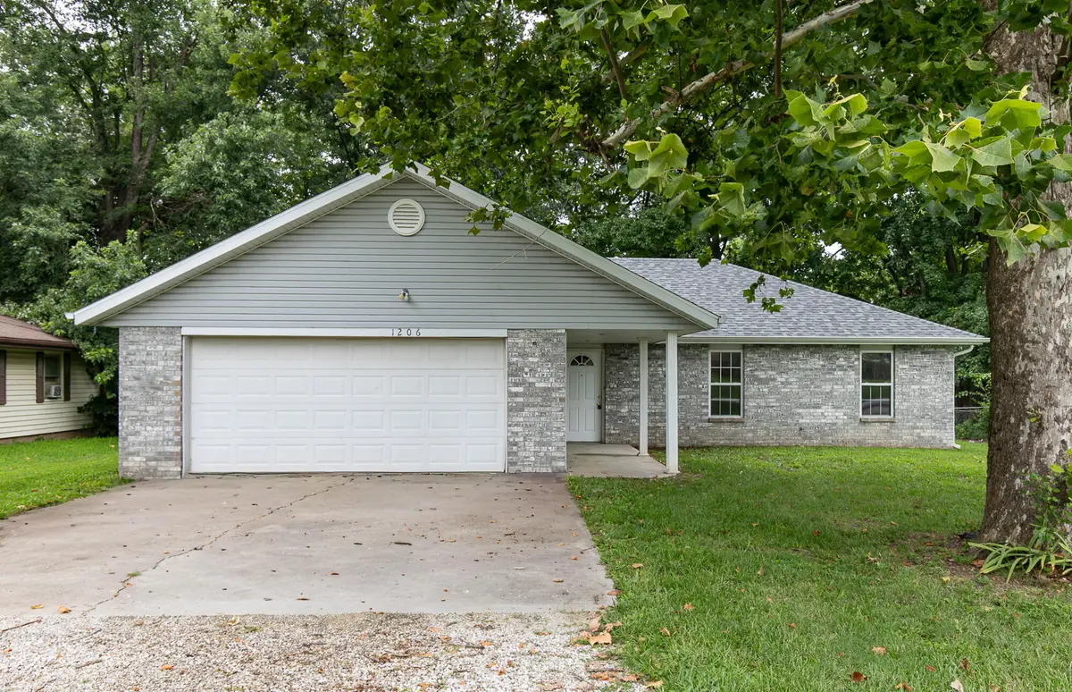 1206 S Killingsworth Avenue, Bolivar, MO 65613 - #1