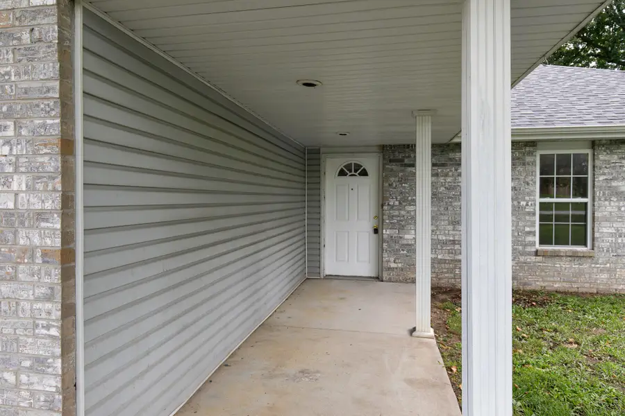 1206 S Killingsworth Avenue, Bolivar, MO 65613 - #3