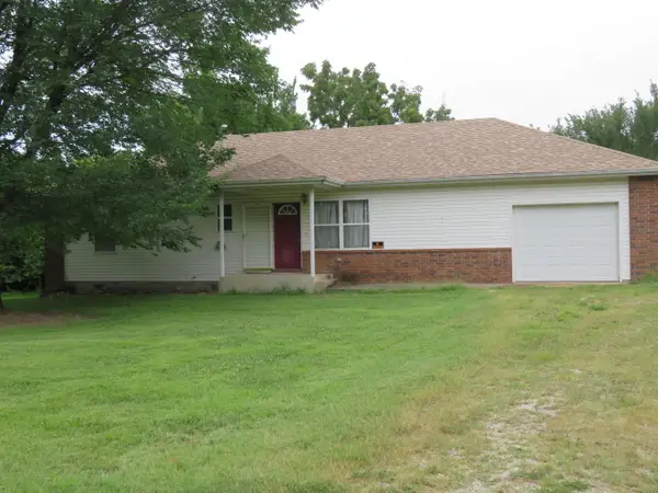 411 E 330th Road, Humansville, MO 65674