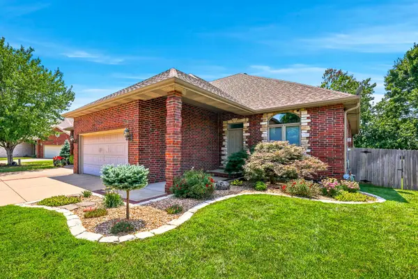 3239 S Kickapoo Avenue, Springfield, MO 65804