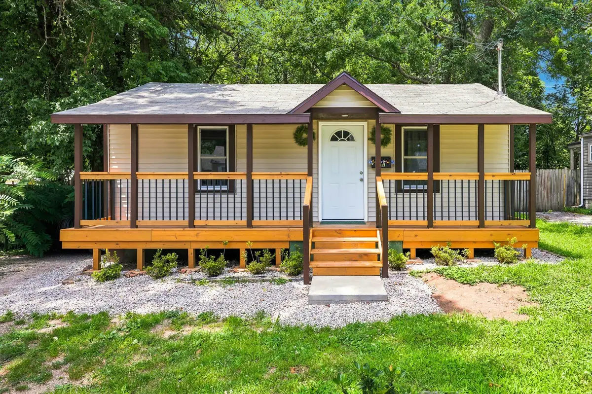 1121 S Fort Avenue, Springfield, MO 65807 - #1