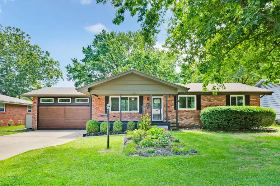 2260 S Barcliff Avenue, Springfield, MO 65804 - #3