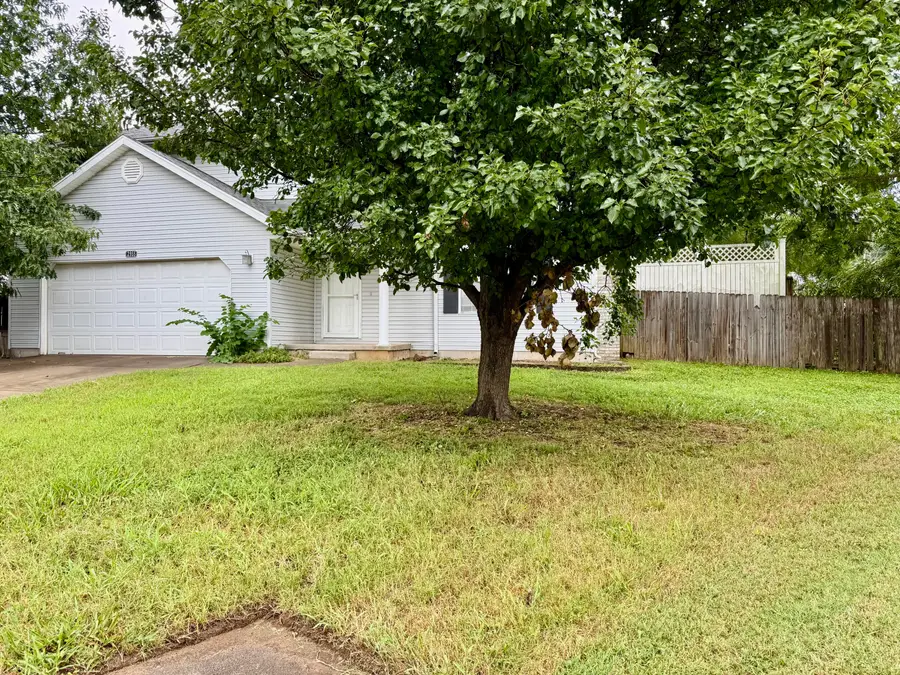 2955 W Knob Hill Street, Springfield, MO 65810 - #2