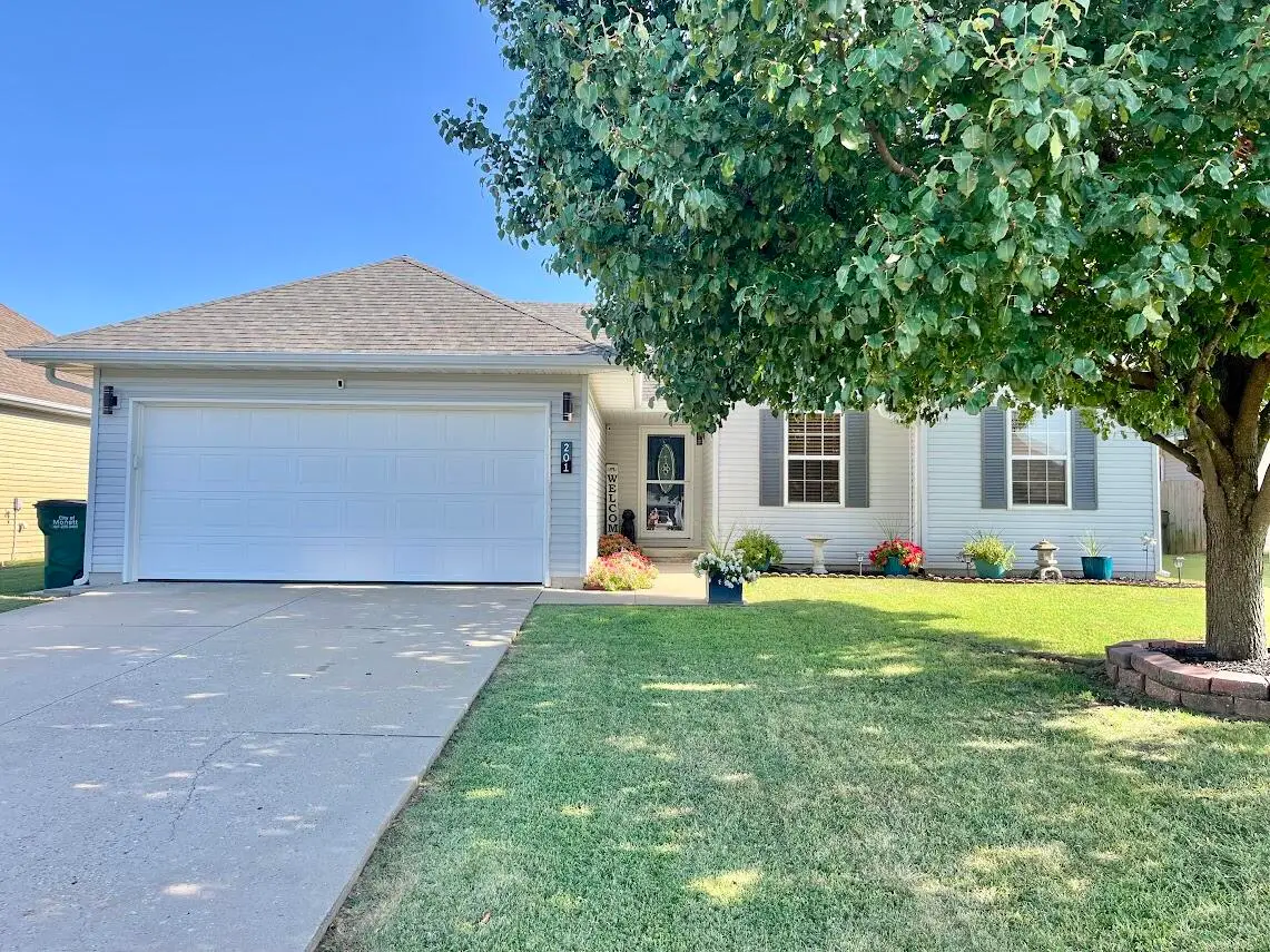 201 Prairie Lane, Monett, MO 65708 - #1