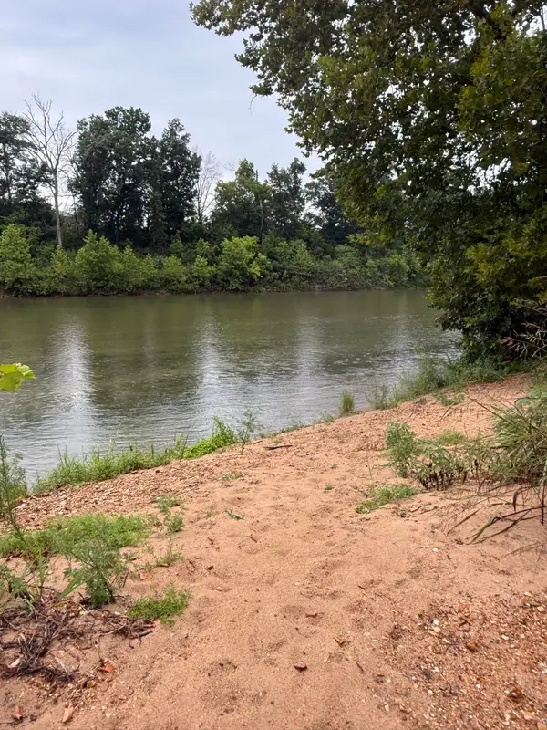 1597 State Highway Pp, Tecumseh, MO 65760