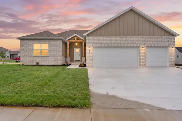 210 E Clayton Lane, Republic, MO 65738