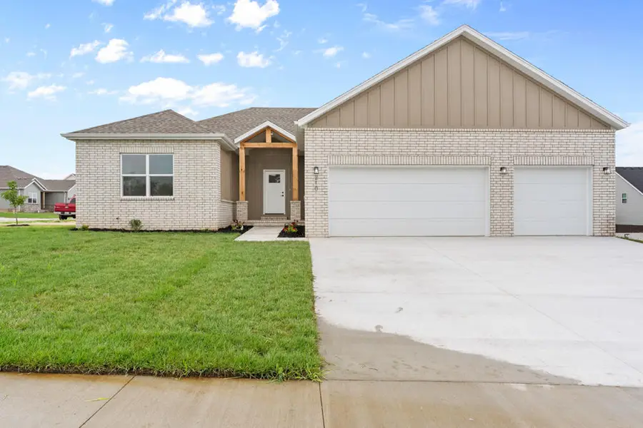210 E Clayton Lane, Republic, MO 65738 - #2