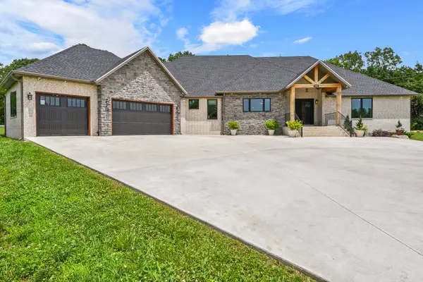 7962 N Cedar Springs Lane, Strafford, MO 65757