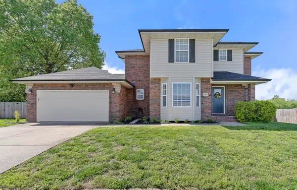1104 W Tyson Court, Ozark, MO 65721