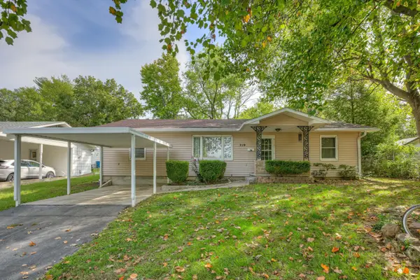 719 Terrace Place, Neosho, MO 64850
