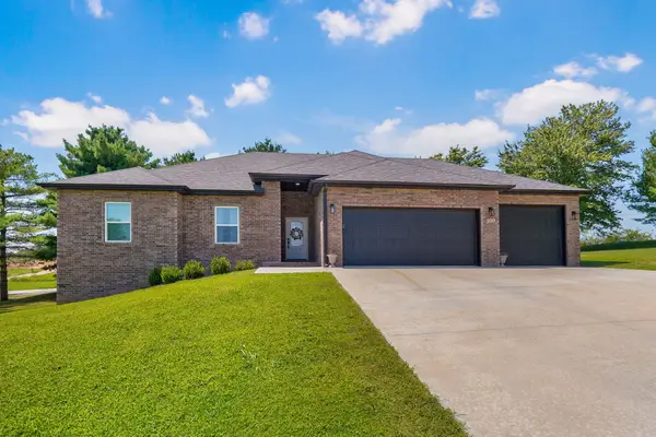 300 Raven Circle, Rogersville, MO 65742