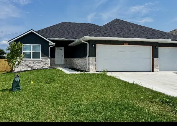 930 S Pindall Lane, Nixa, MO 65714