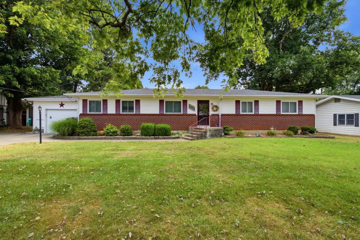 1011 13th Street, Monett, MO 65708 - #1
