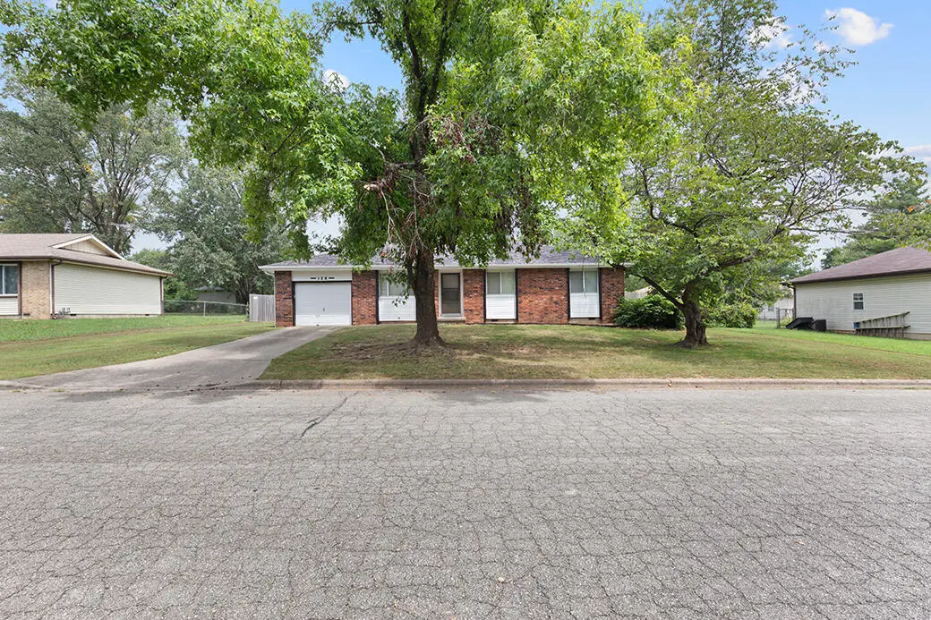 126 N Fairwood Avenue, Republic, MO 65738 - #1