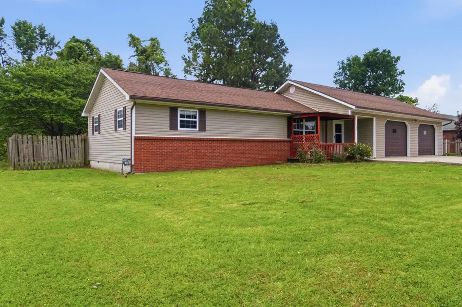 109 Circle Drive, Monett, MO 65708 - #2