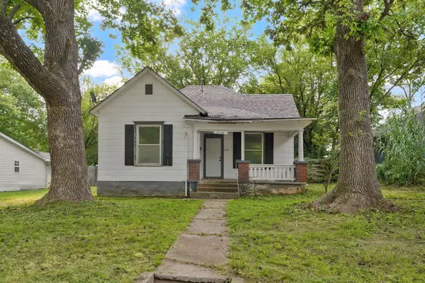 2116 N Campbell Avenue, Springfield, MO 65803