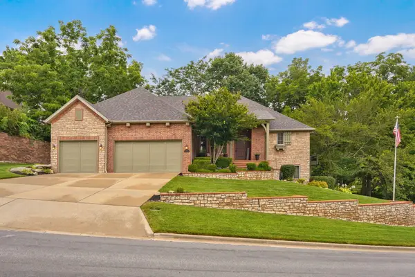 5838 S Brightwater Trail, Springfield, MO 65810
