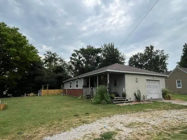 902 S Carnation Drive, Aurora, MO 65605 - #1