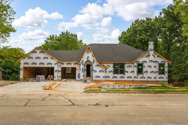 1868 S 13th Street, Ozark, MO 65721
