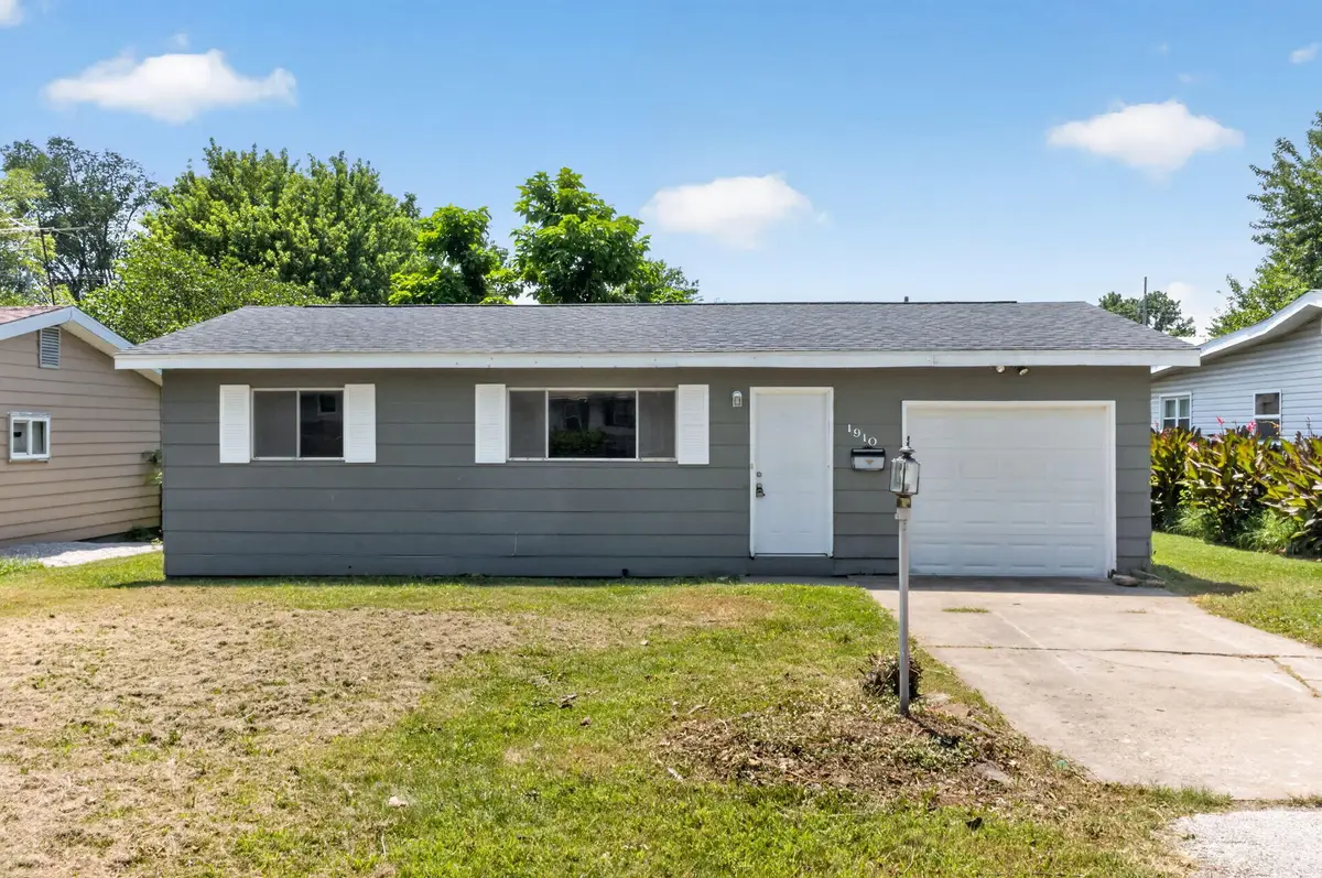 1910 W Scott Street, Springfield, MO 65802 - #1