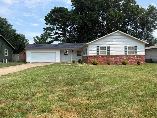 2516 S Rogers Avenue, Springfield, MO 65804