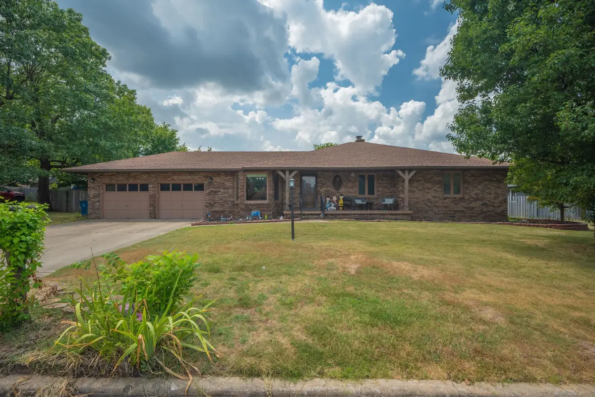 116 S Morgan Drive, Joplin, MO 64801 - #1
