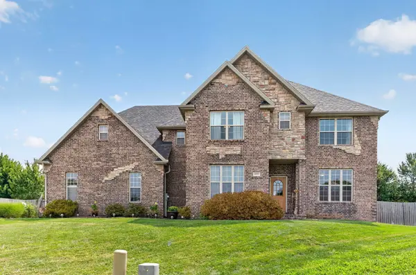 1004 N 22nd Avenue, Ozark, MO 65721