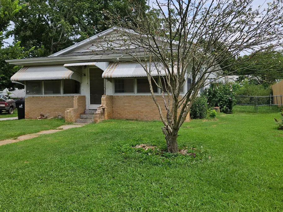 302 S Chicago Avenue, Marionville, MO 65705 - #2
