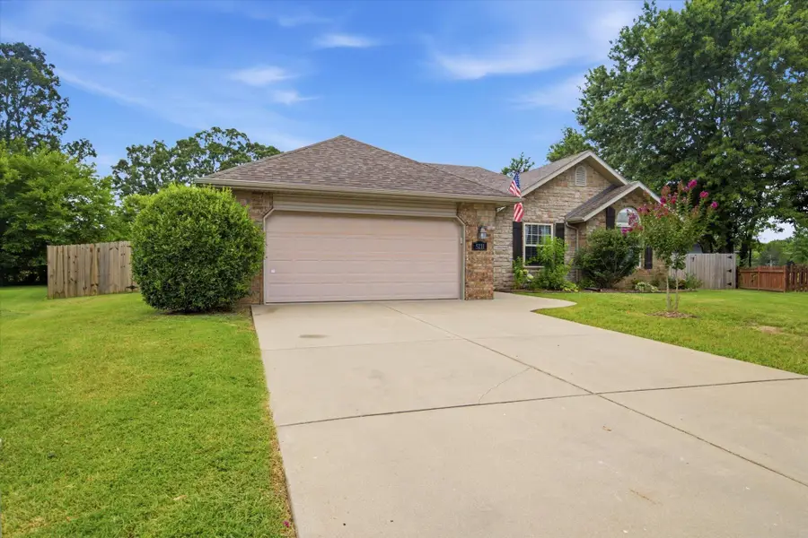 5211 S Fieldstone Road, Battlefield, MO 65619 - #2